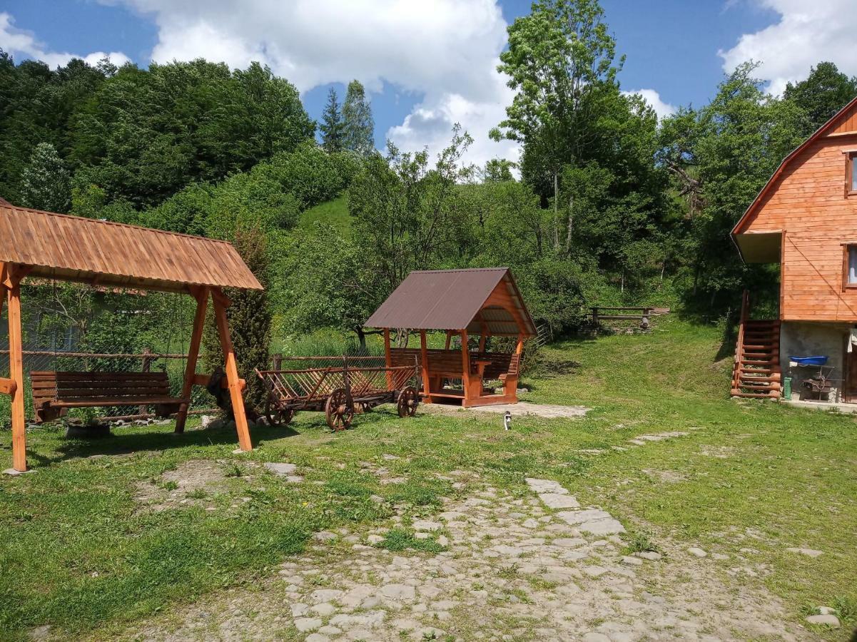 Верховинський Котедж Bukovets エクステリア 写真
